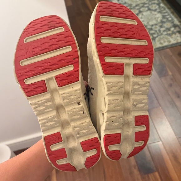 On Running Cloudtilt size 8 - Picture 3 of 7